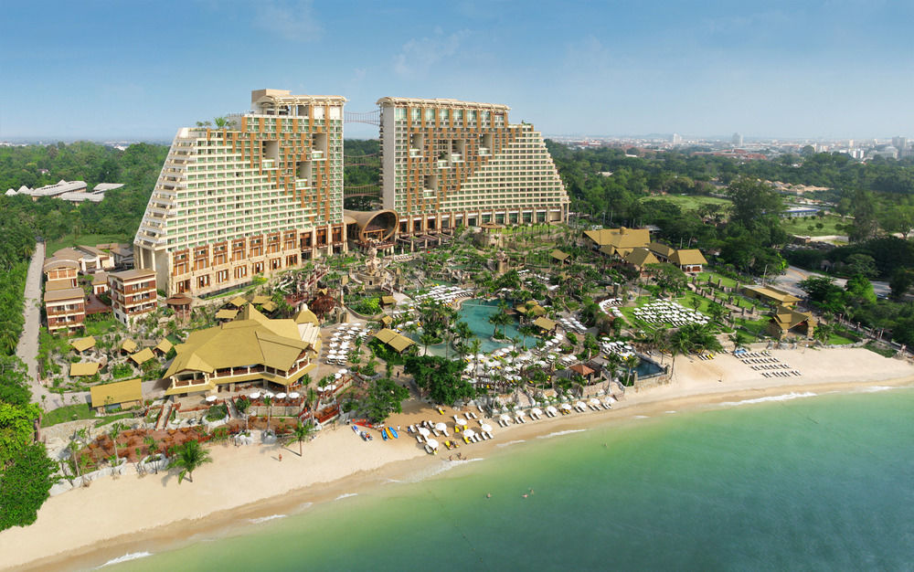 Centara Grand Mirage Beach Resort Pattaya パタヤ Thailand thumbnail